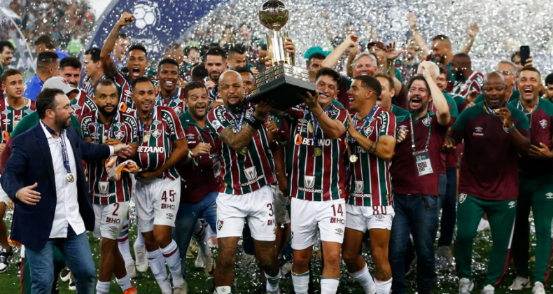 Fluminense vence a LDU e conquista Recopa Sul-Americana
