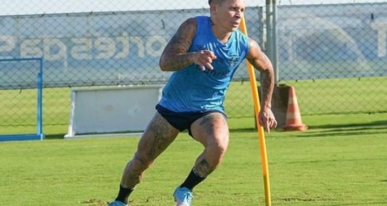 Soteldo é liberado para treinos físicos no Grêmio.