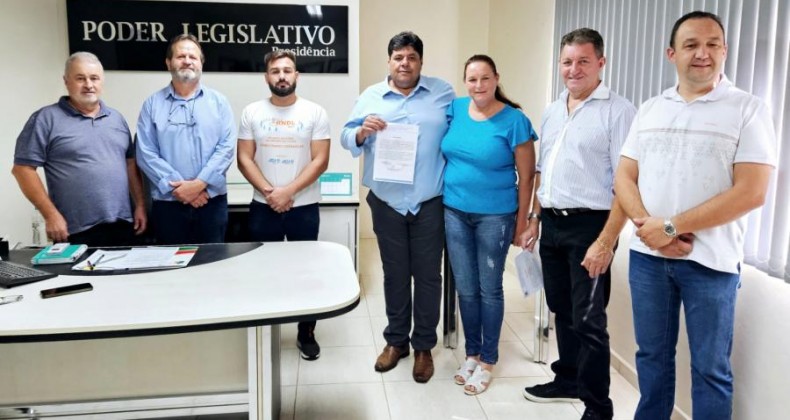 Lademir Roberto Werner é empossado vereador.