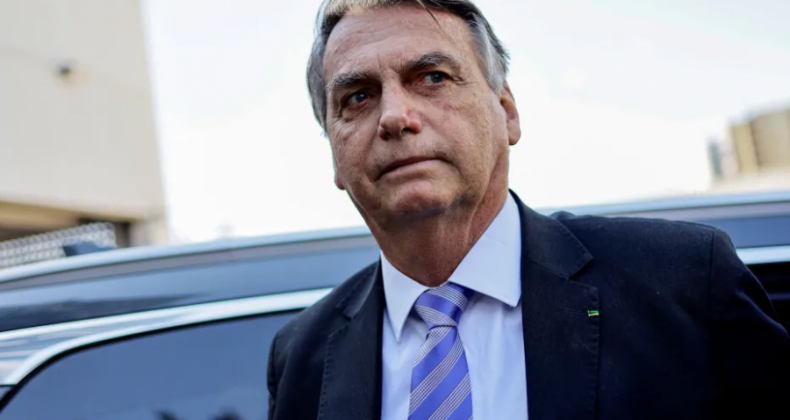 Inquérito da tentativa de golpe: PF indicia Bolsonaro e mais 36