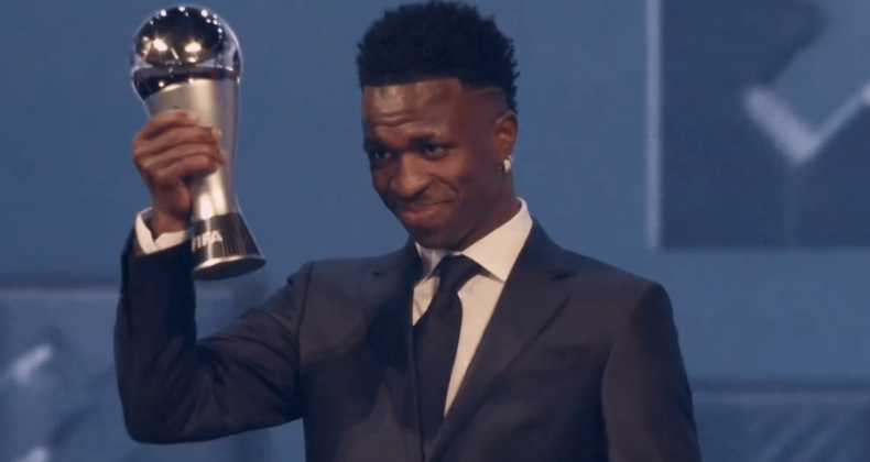Brasileiro é eleito melhor jogador de futebol no ano de 2024
