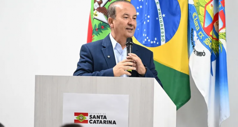 Jorginho Mello diz que cidade se destaca pela “cor de pele das pessoas”