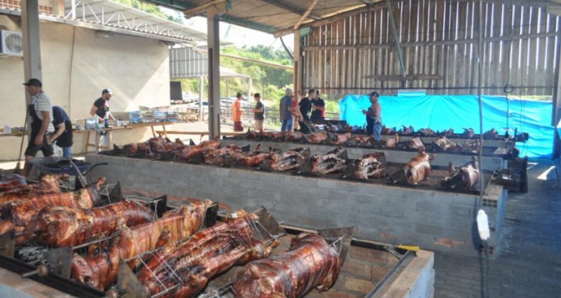 8ª Festa do Porco no Rolete é realizada em Iraceminha