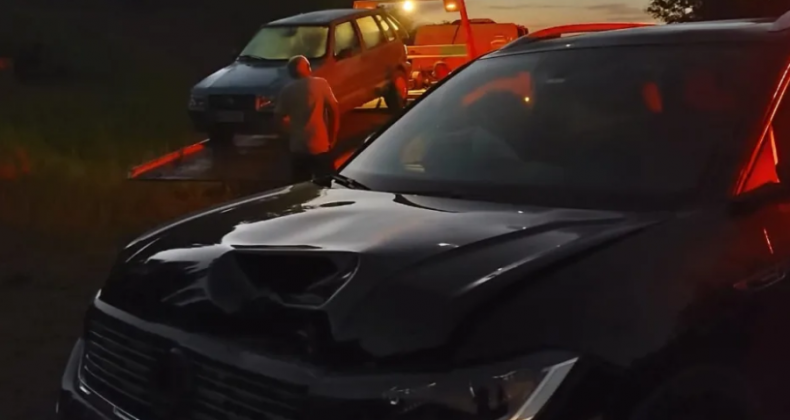 Colisão entre carros deixa um ferido na BR-282