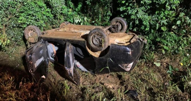 Motorista morre em colisão frontal entre automóveis na BR-282