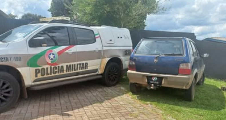 Polícia Militar recupera veículo furtado em Tigrinhos e prende suspeito