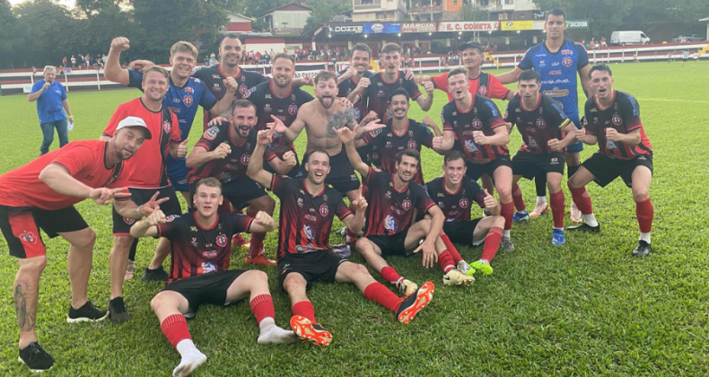 CRM se classifica para a final do Regional de Amadores