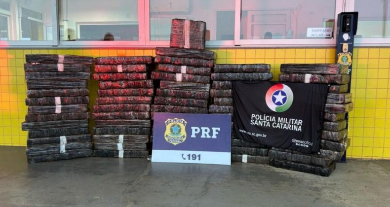 Ação policial apreende 720 kg de maconha e recupera SUV furtada
