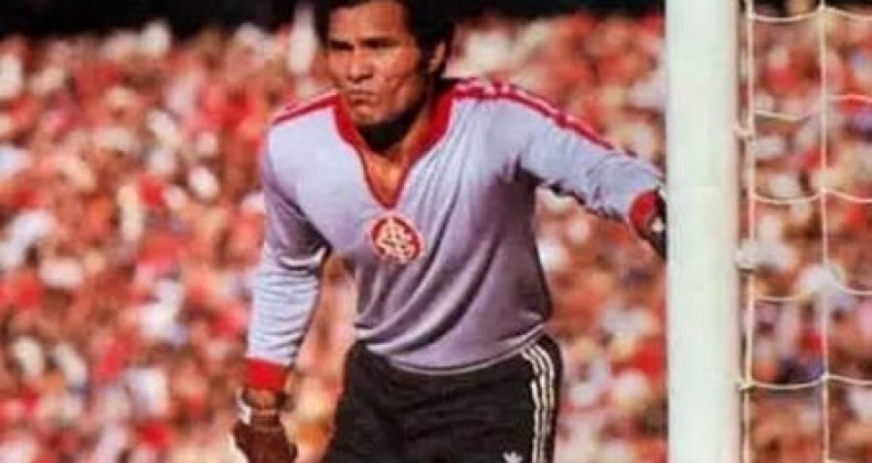 Ídolo do Inter, goleiro do Brasil na Copa de 66 morre aos 87 anos